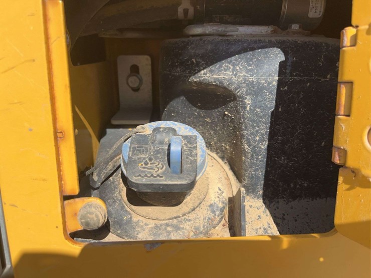 deere-650k-image-16