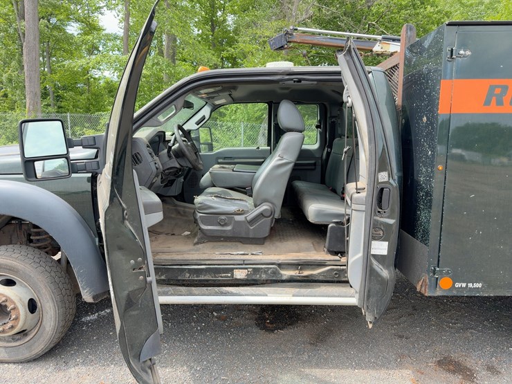 2015-ford-f550-xl-image-22