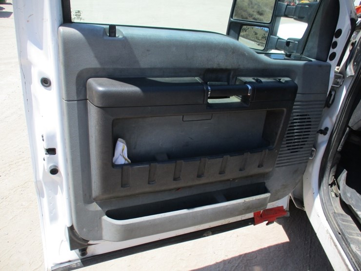 2015-ford-f250-xl-image-12