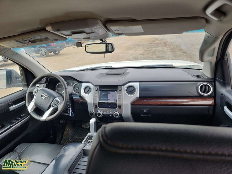 2015-toyota-tundra-image-19