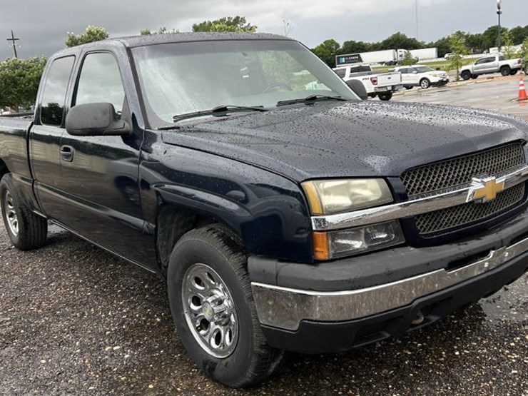 2006-chevrolet-silverado-1500-z71-image-3