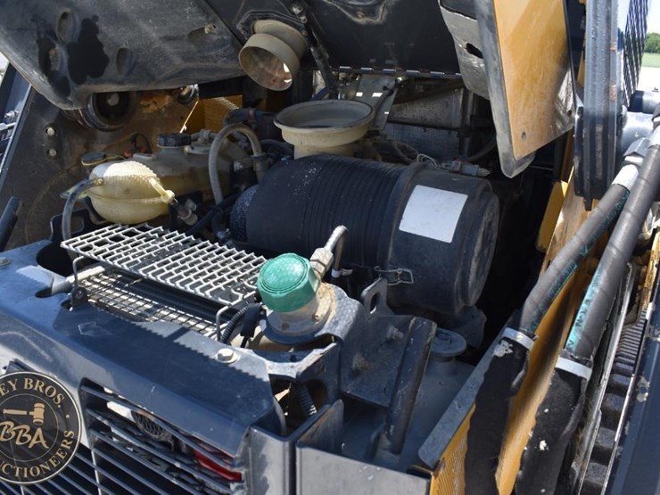 2018-deere-333g-image-38
