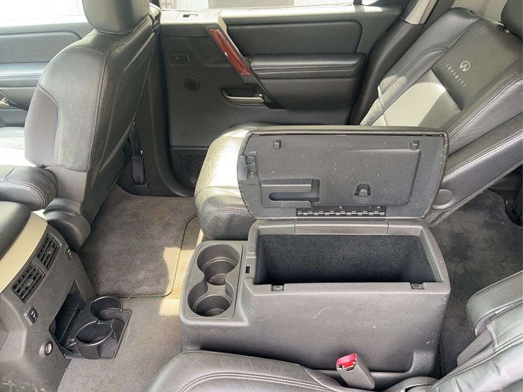 2004-infiniti-qx56-image-15
