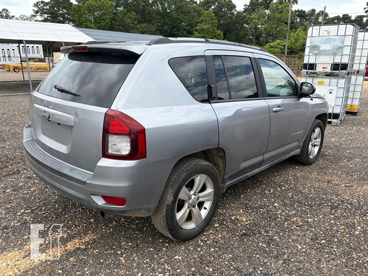 2016-jeep-compass-sport-image-5