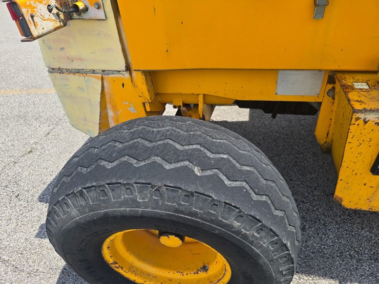 jcb-930-image-51