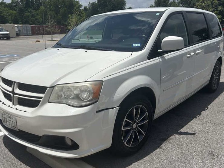 2012-dodge-caravan-image-1