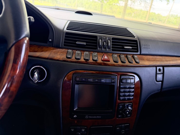 #22732-•-2002-mercedes-benz-s-class-passenger-car-image-32