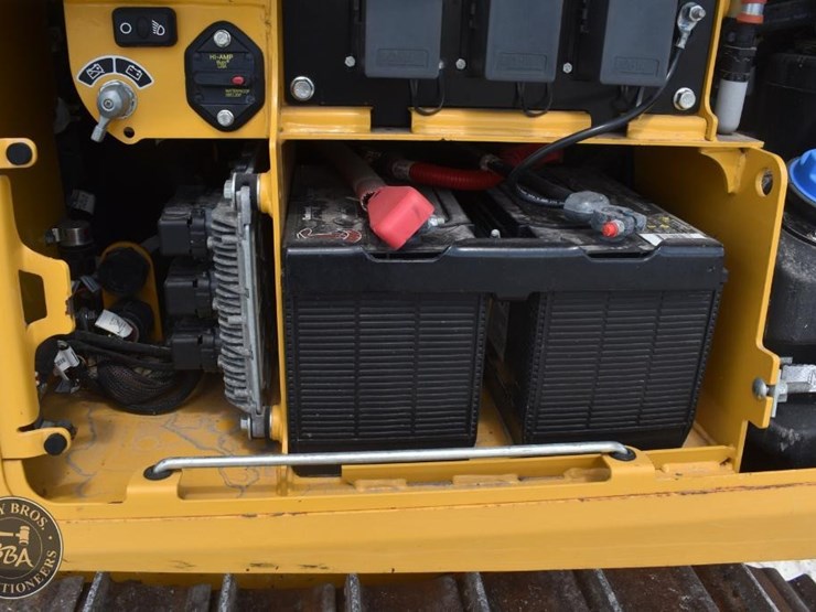 2022-deere-650k-lgp-image-59