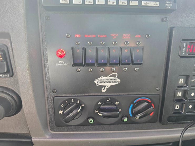 2022-peterbilt-337-image-70
