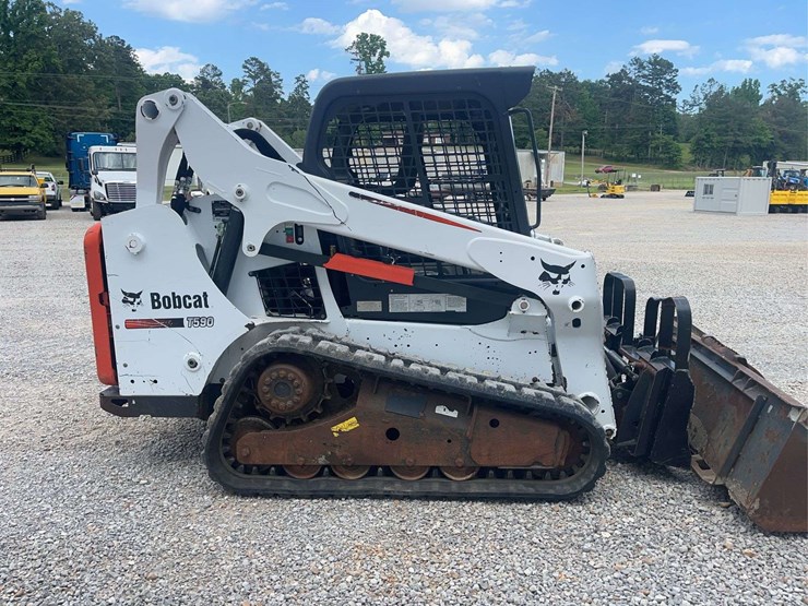 2015-bobcat-t590-image-6