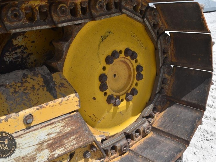 2022-deere-650k-lgp-image-27