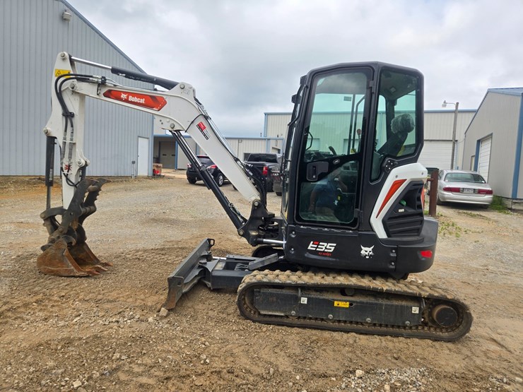 2023-bobcat-e35i-image-5
