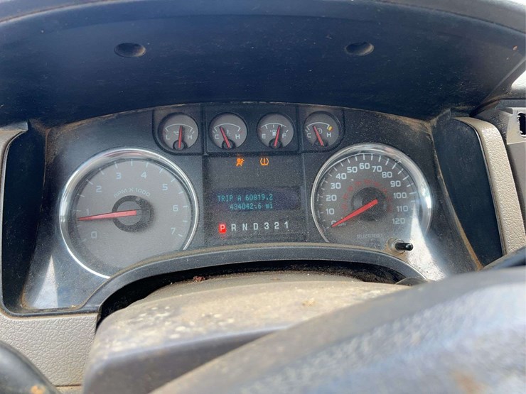 2010-ford-f150-image-25