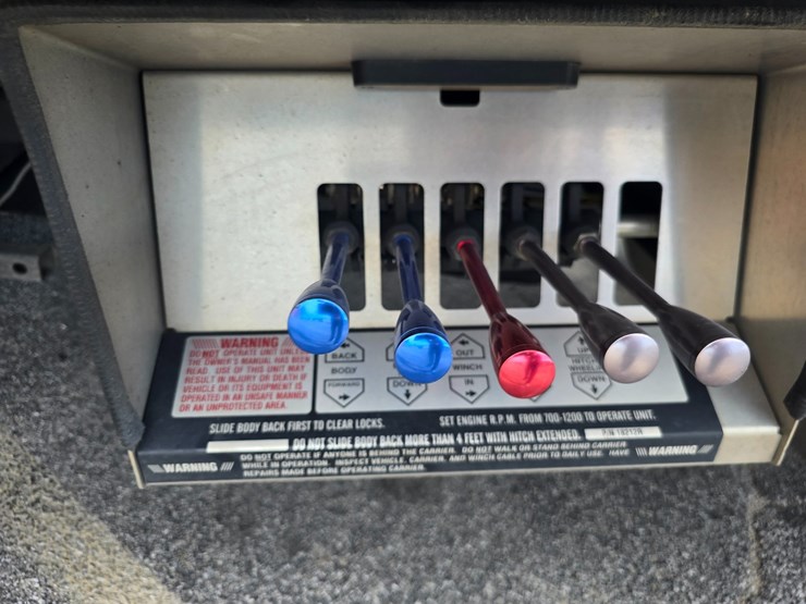 2022-peterbilt-337-image-110