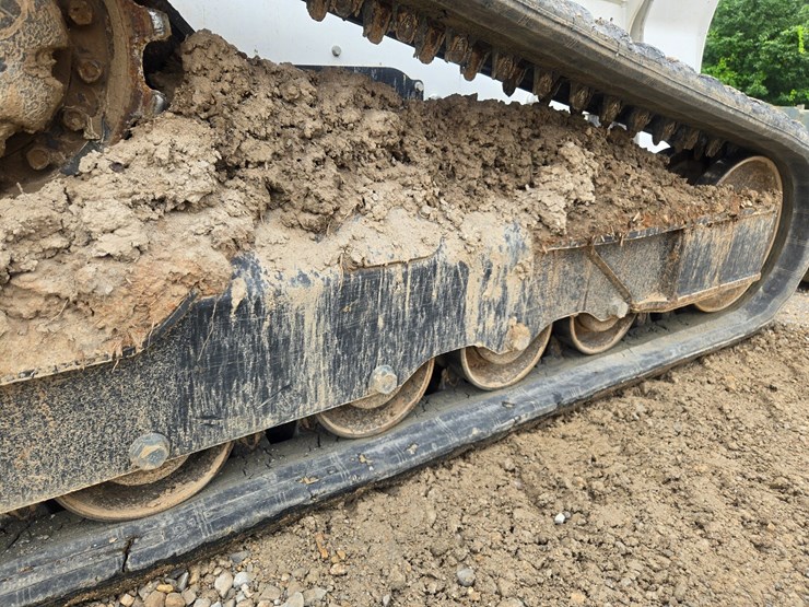 2023-bobcat-t650-image-48