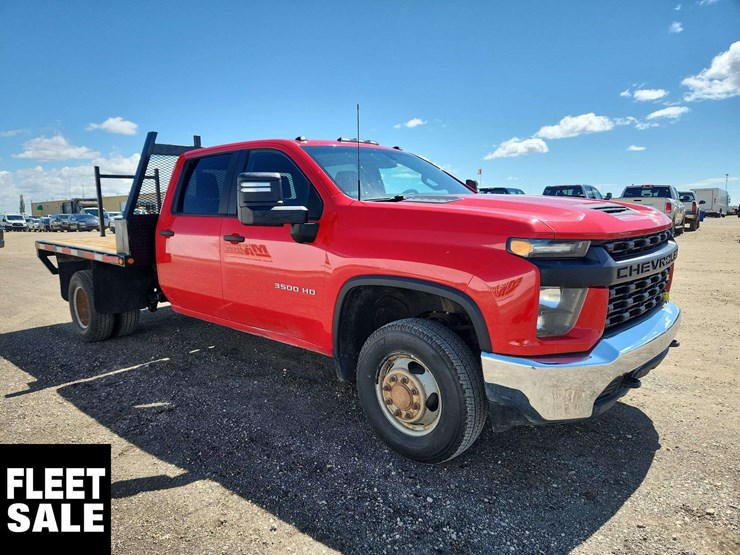 2020-chevrolet-silverado-3500hd-image-2