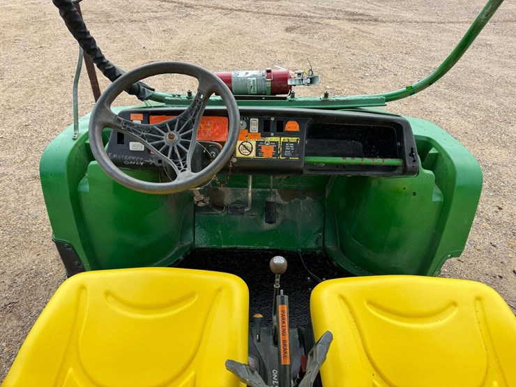 john-deere-gator-image-12