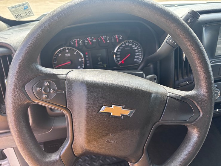 2017-chevrolet-1500-image-10