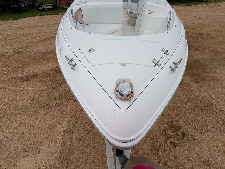 1996-wellcraft-240-eclipse-in-shore-bay-boat-image-14