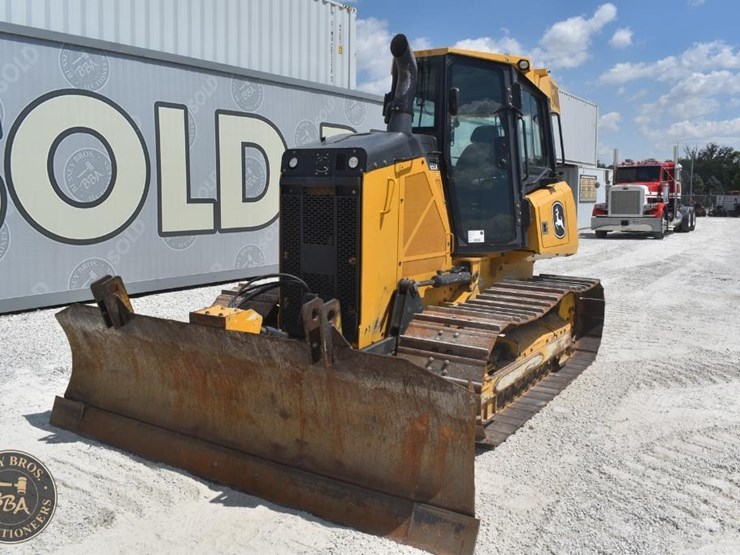 2022-deere-650k-lgp-image-16