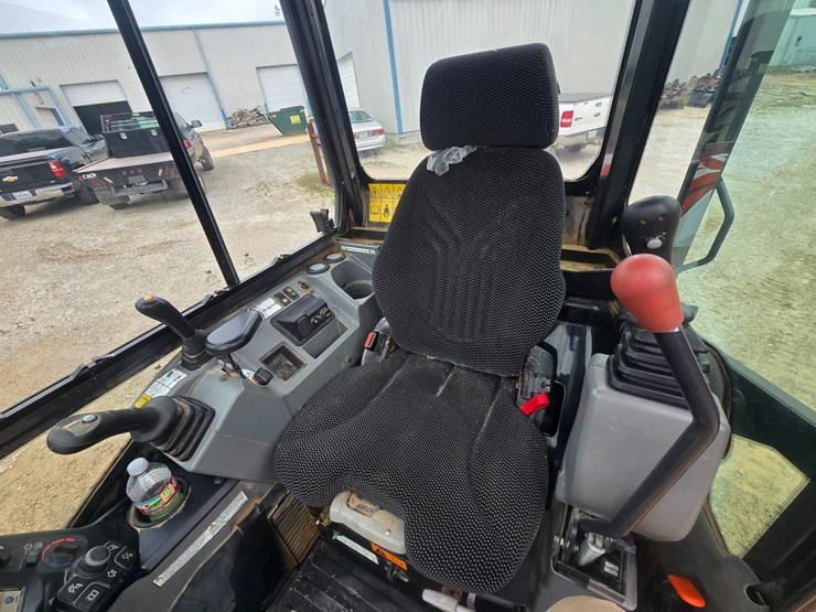 2022-bobcat-e35-image-32