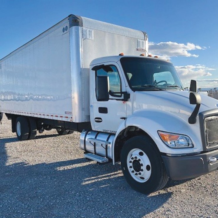 2023 KENWORTH T270