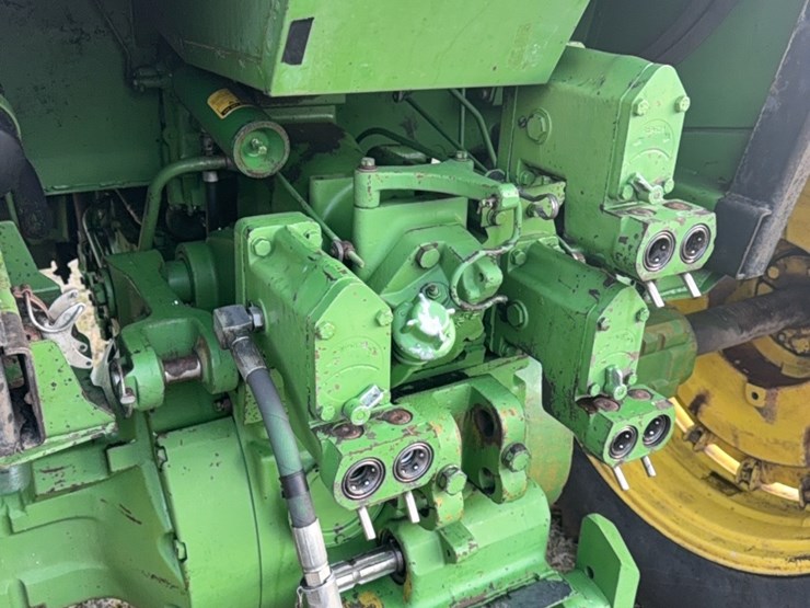 john-deere-4440-image-9