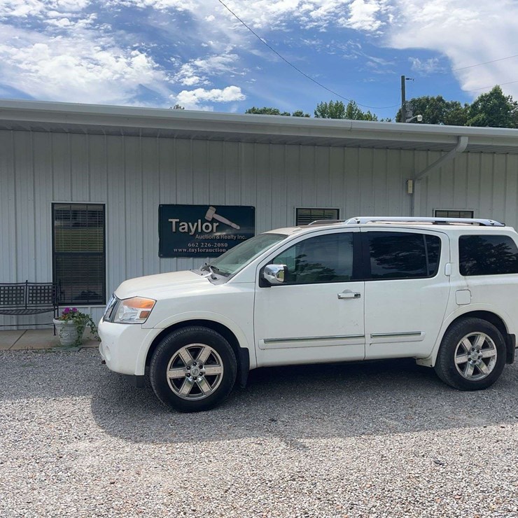 2011 NISSAN ARMADA