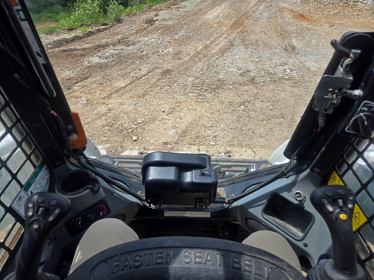 2024-bobcat-t650-image-44