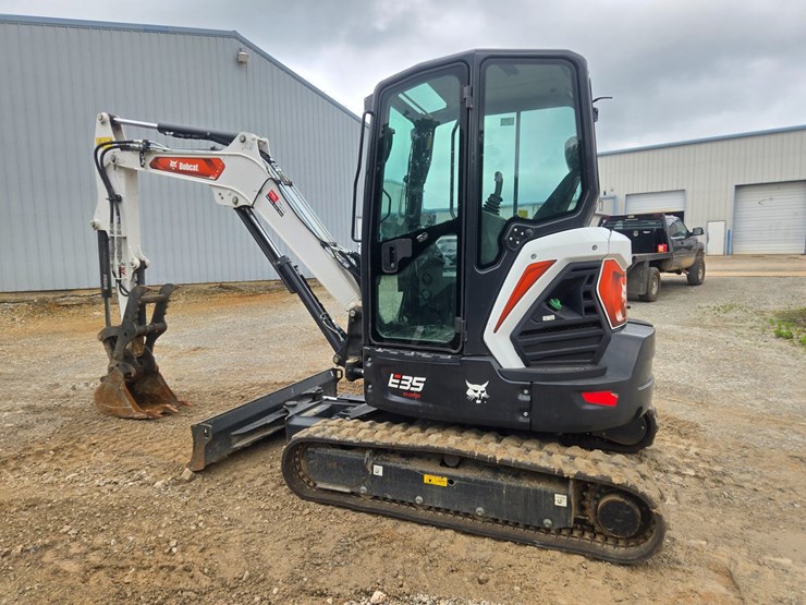 2023-bobcat-e35i-image-6
