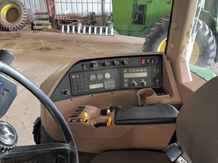 john-deere-8100-image-72