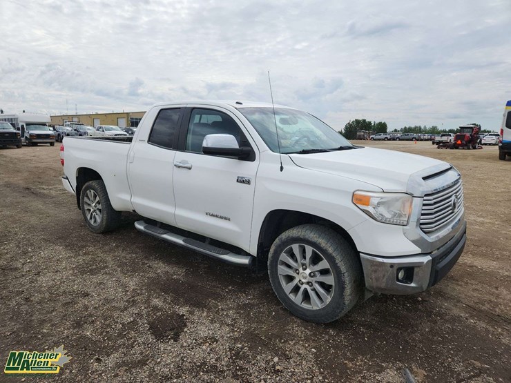 2015-toyota-tundra-image-2
