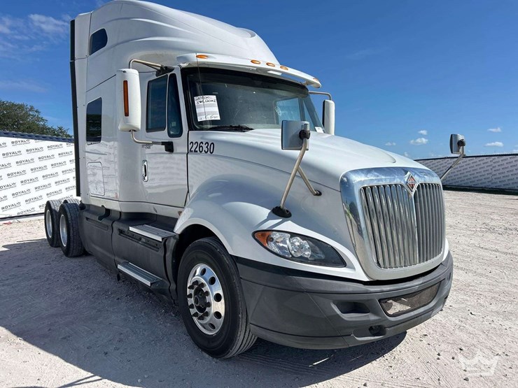 2015-international-prostar-image-2