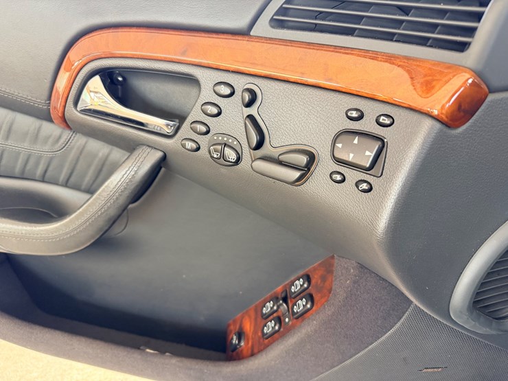 #22732-•-2002-mercedes-benz-s-class-passenger-car-image-45