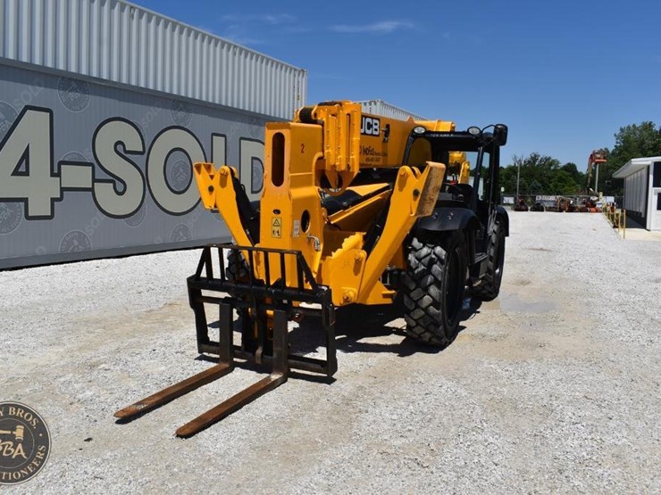 2023-jcb-510-56-image-3