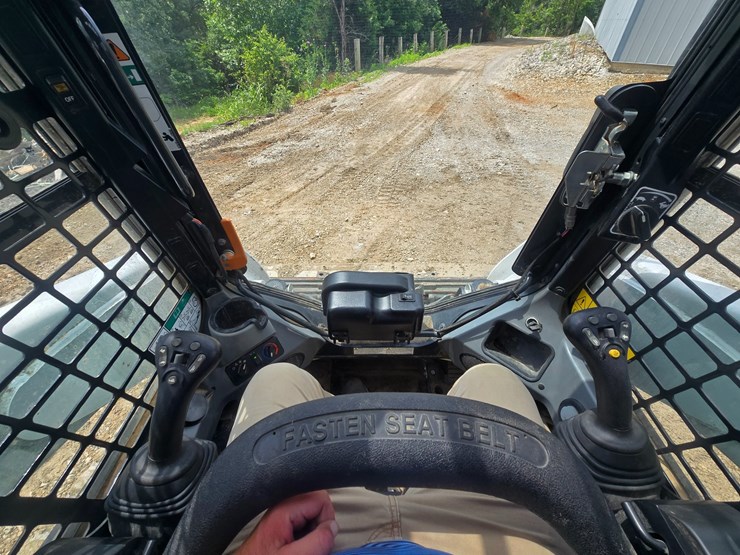 2024-bobcat-t650-image-28