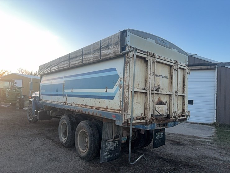 1980-gmc-diesel-tag-tandem-grain-truck,-5+2,-roll-tarp,-sold-as-is-image-11