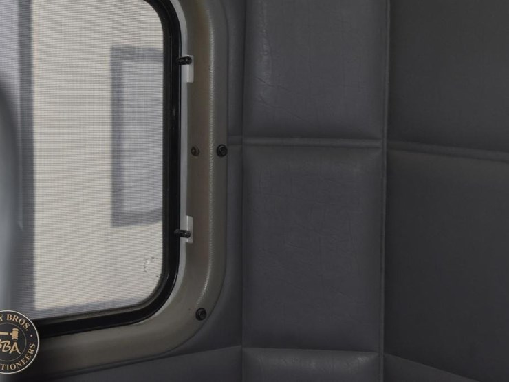 2005-peterbilt-378-image-88