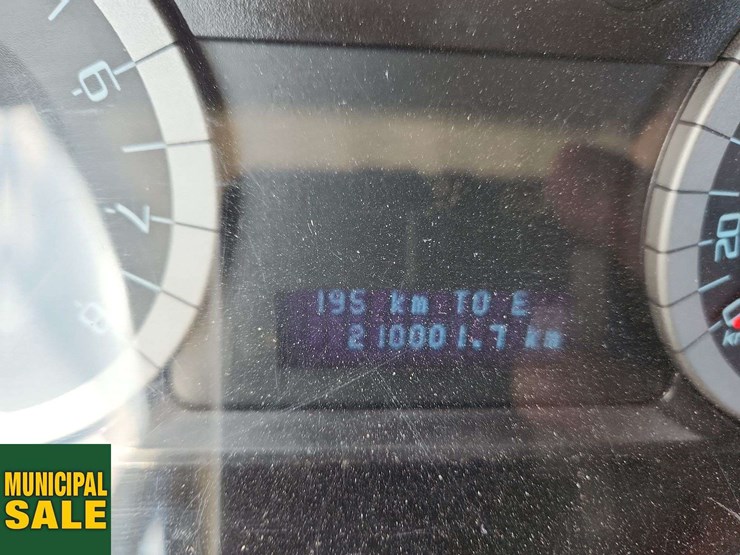 2011-ford-escape-image-35