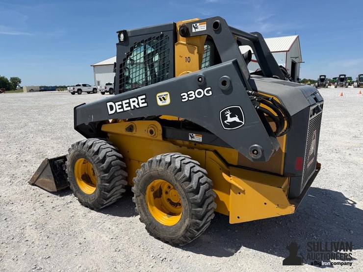 2017-deere-330g-image-7