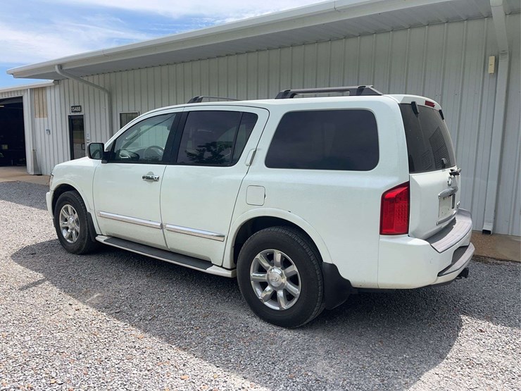 2004-infiniti-qx56-image-7