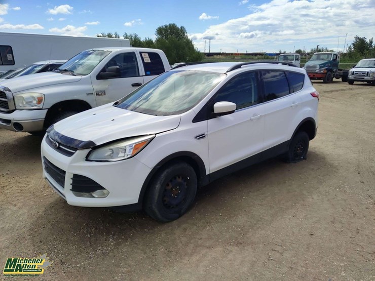 2014-ford-escape-image-1