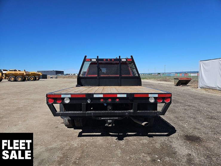 2020-chevrolet-silverado-3500hd-image-8
