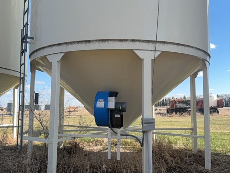 meridian-6000-bushel-hopper-bin-with-fan,-used-for-grain-only,-excellent-shape-image-10
