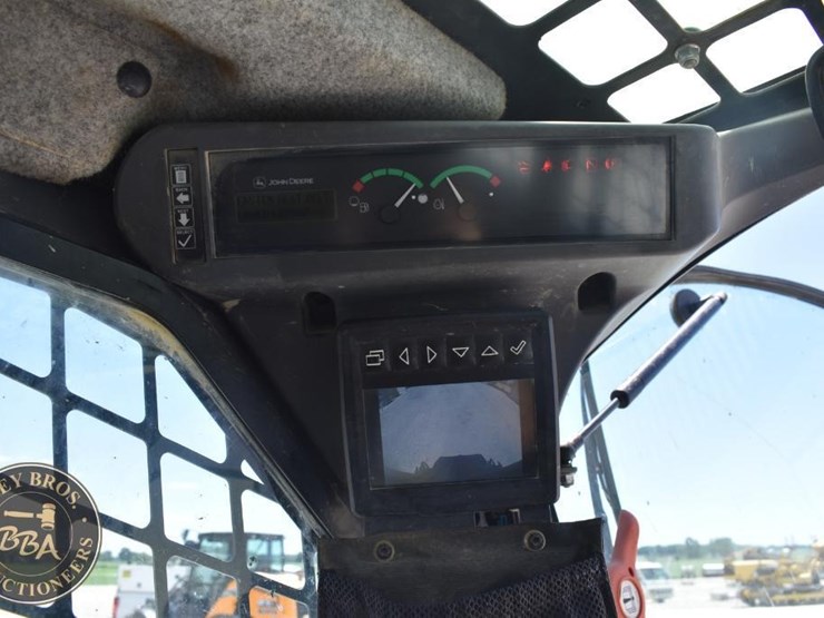 2018-deere-333g-image-48