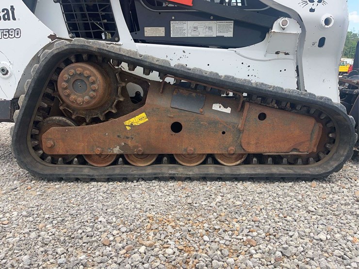 2015-bobcat-t590-image-9
