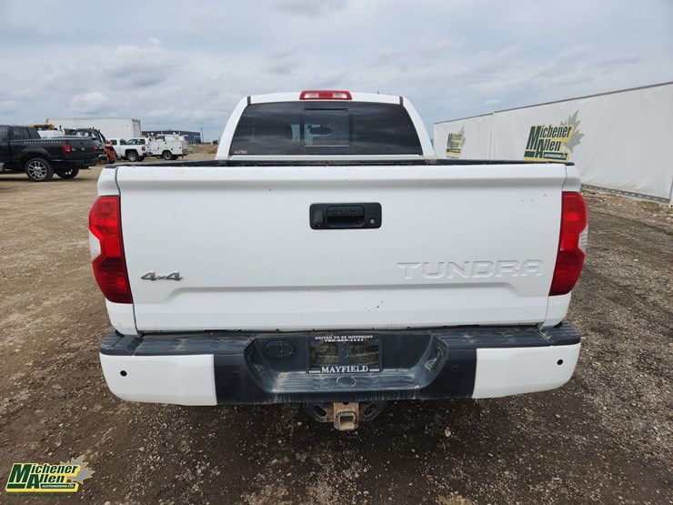 2015-toyota-tundra-image-7