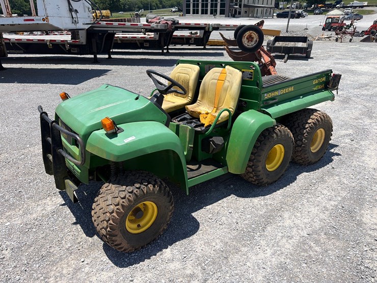 john-deere-gator-image-1