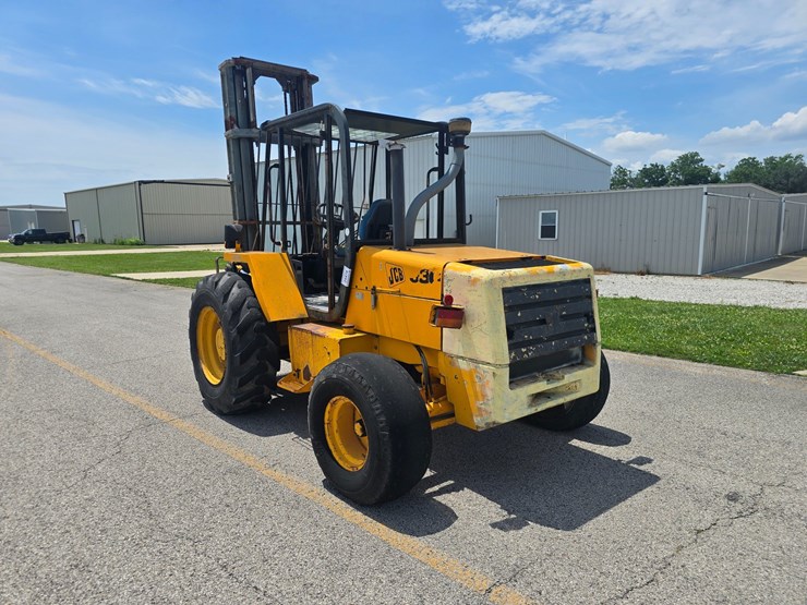 jcb-930-image-12
