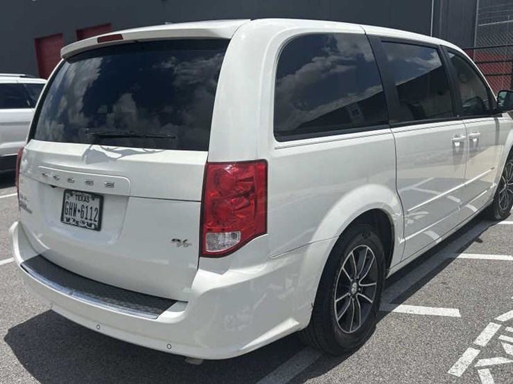 2012-dodge-caravan-image-6
